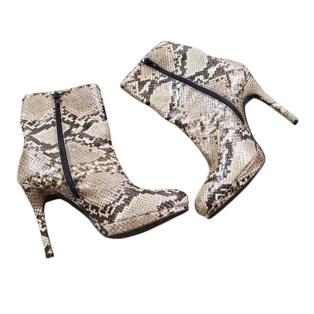 Stuart Weitzman Apollo Snakeskin Ankle Boots Size: 7.5